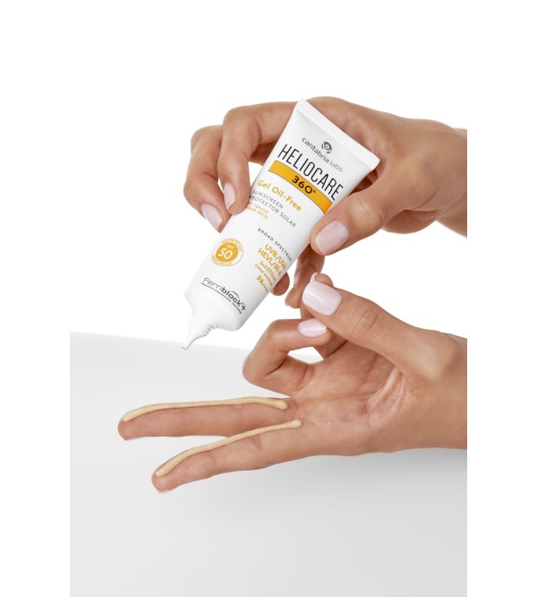 copy of HELIOCARE SPRAY SPF50 (E,GB,P,F)