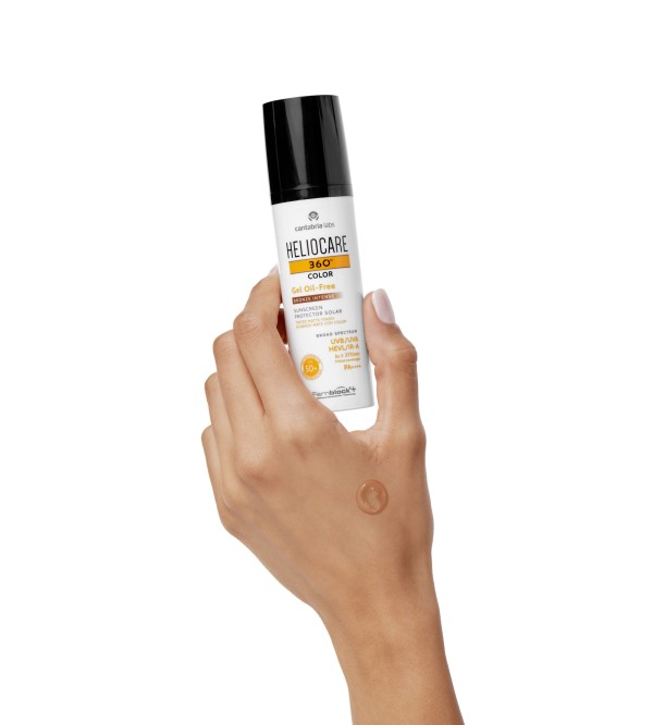 copy of HELIOCARE SPRAY SPF50 (E,GB,P,F)